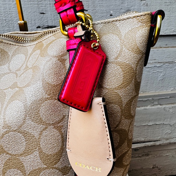 COACH monogram shoulder bag - Picture 7 of 17